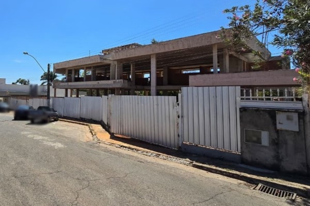 Careca do INSS abandona obra milionária em Brasília após operação da PF