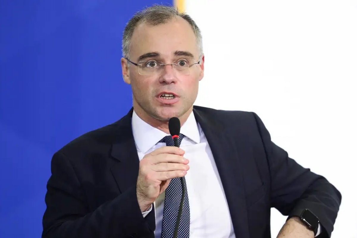 Ministro do STF libera empresários presos de comparecer à CPMI do INSS