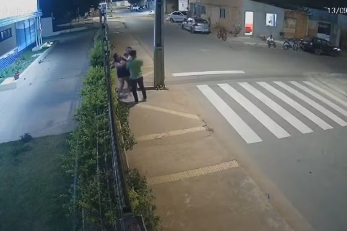 Vídeo: bebê de um mês engasga e é salvo por policiais e SAMU no oeste da Bahia