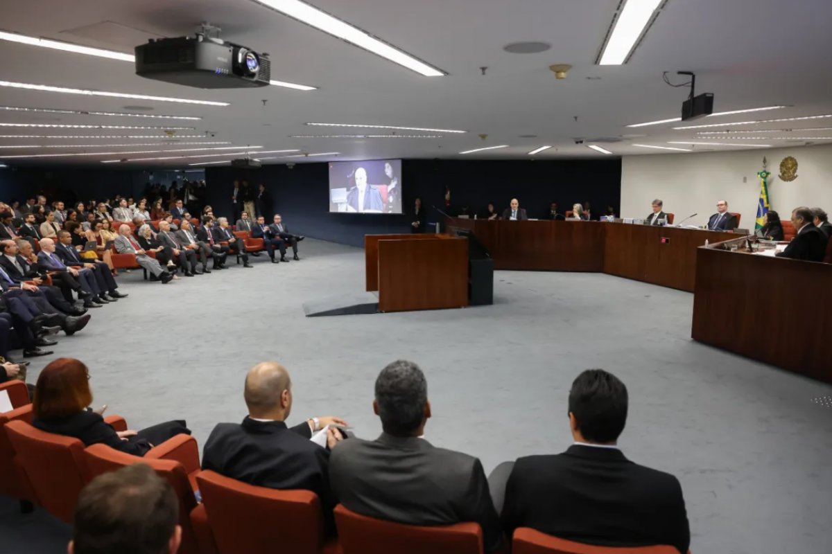 Primeira Turma do STF se prepara para novos julgamentos da trama golpista antes de 2026