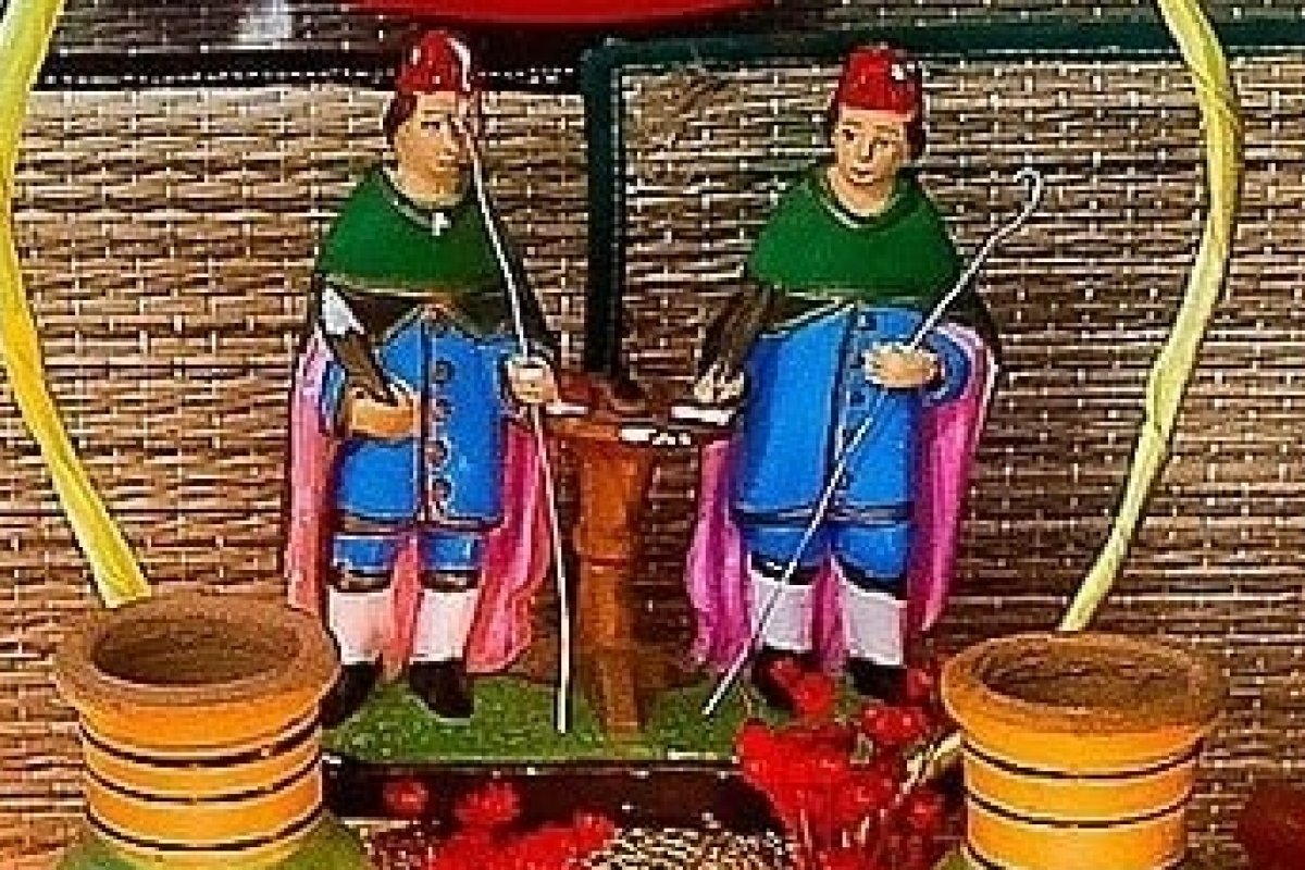 Bee Home promove caruru para homenagear os santos gêmeos!