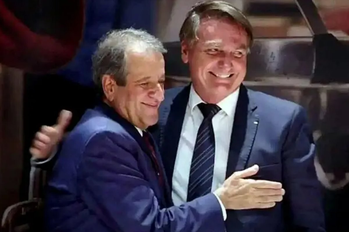 Bolsonaro pede ao STF autorização para receber visitas políticas em prisão domiciliar