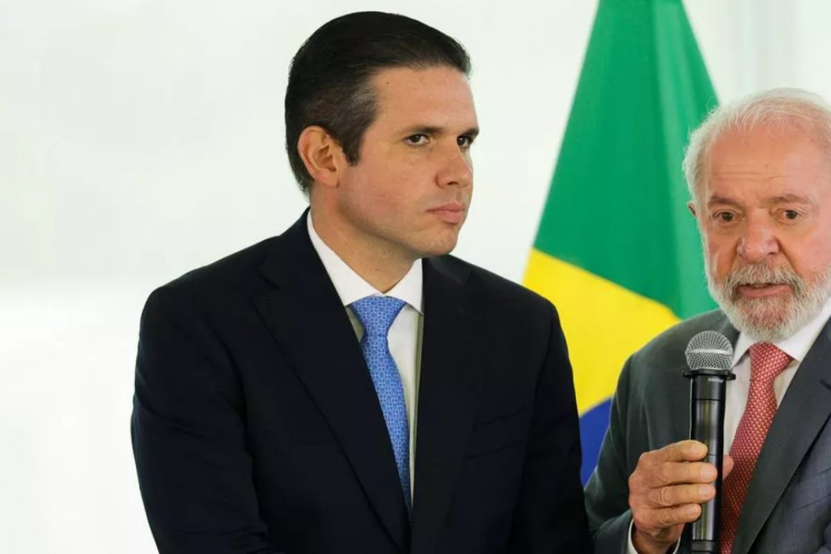 Lula encontra presidente da Câmara para discutir tarifa social de energia e isenção do IR