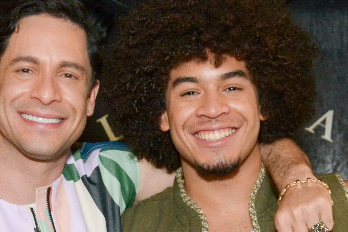 Rainer Cadete e Pietro Cadete recebem convidados em tarde de autógrafos no Rio de Janeiro! 