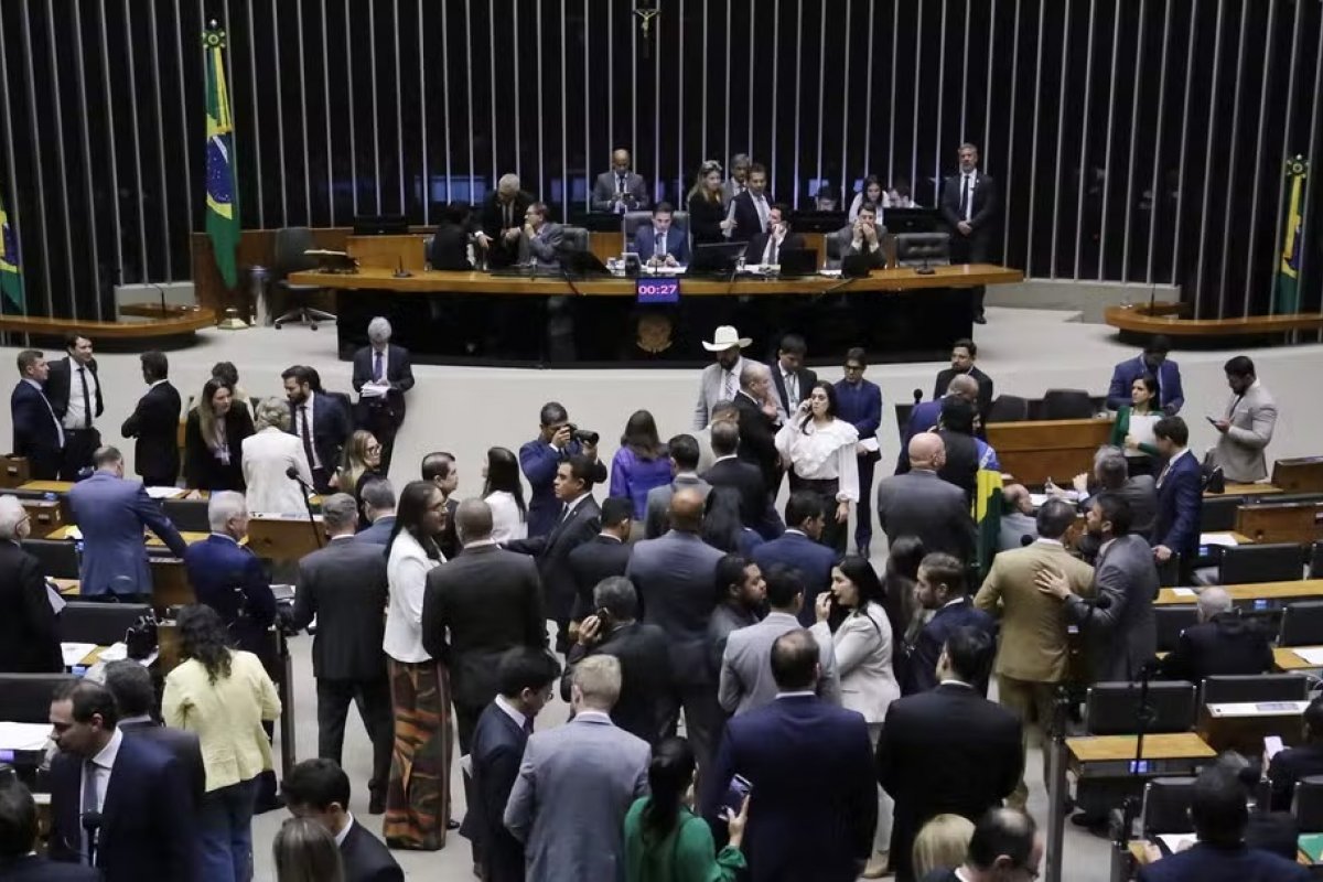 Foro privilegiado, processos penais, medidas cautelares: entenda o que muda com a PEC da Blindagem