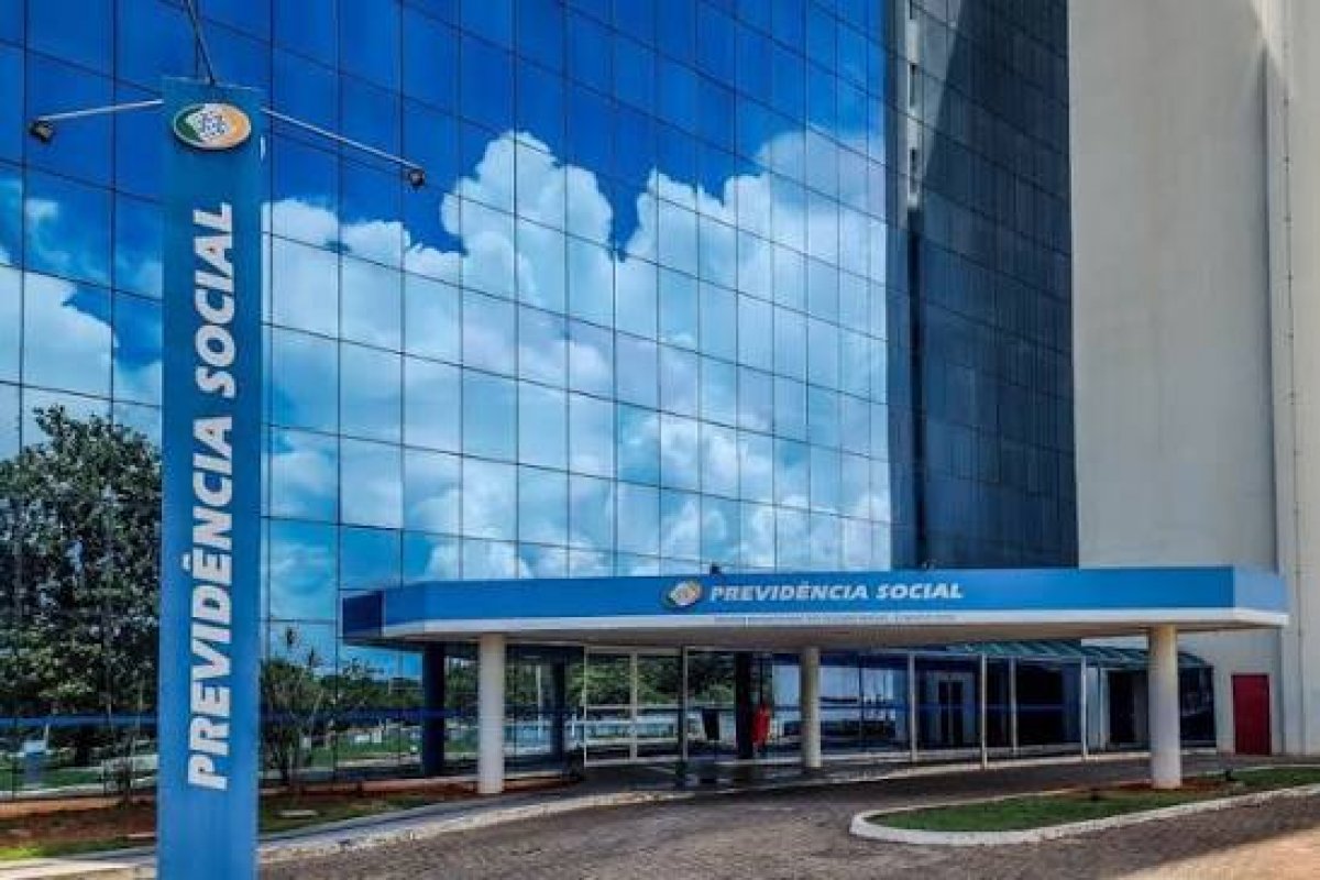 Servidor do INSS desbloqueou 20 mil benefícios para empréstimos em 39 dias, e órgão investiga