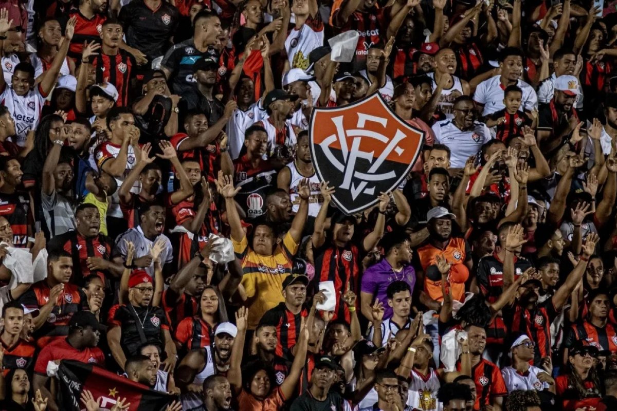 Vitória anuncia promoção de ingressos para duelo diante do Fluminense