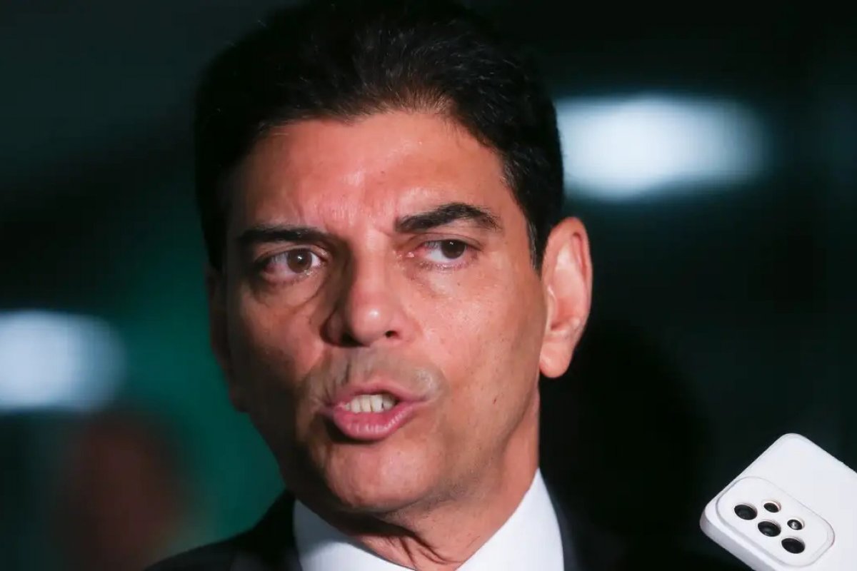 Cajado defende voto secreto na PEC da Blindagem: “Instrumento para exercer plenamente a consciência”