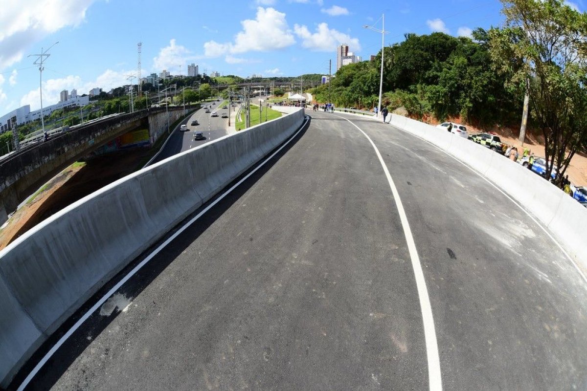 Nova alça viária na Rótula do Abacaxi é inaugurada em Salvador