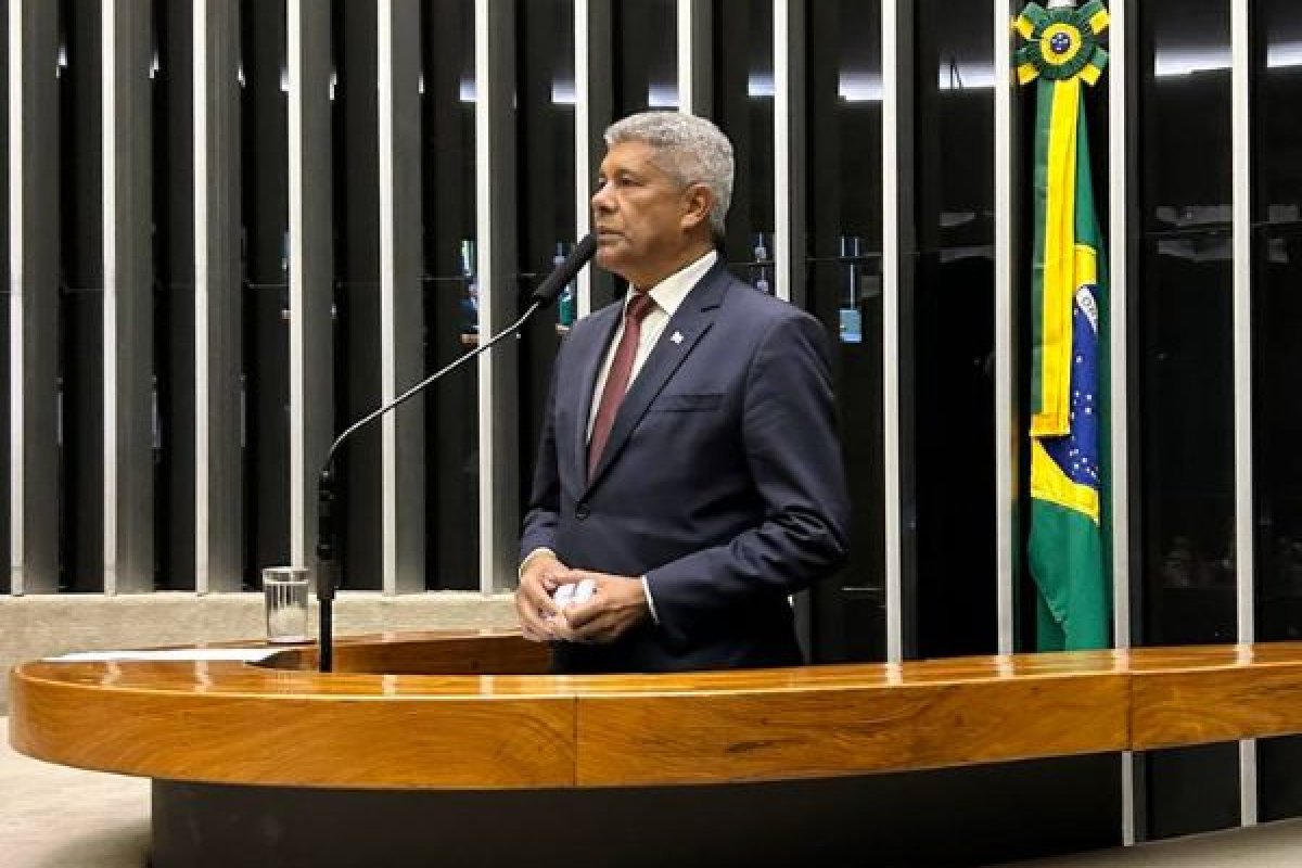 Jerônimo Rodrigues participa de homenagem de Feira de Santana na Câmara dos Deputados