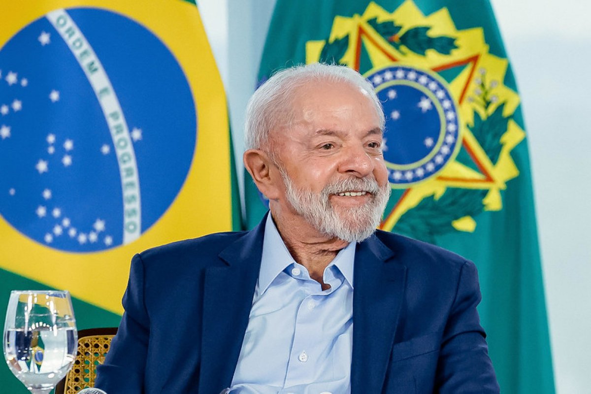 Lula sinaliza ser favorável à redução de penas para condenados do 8/1