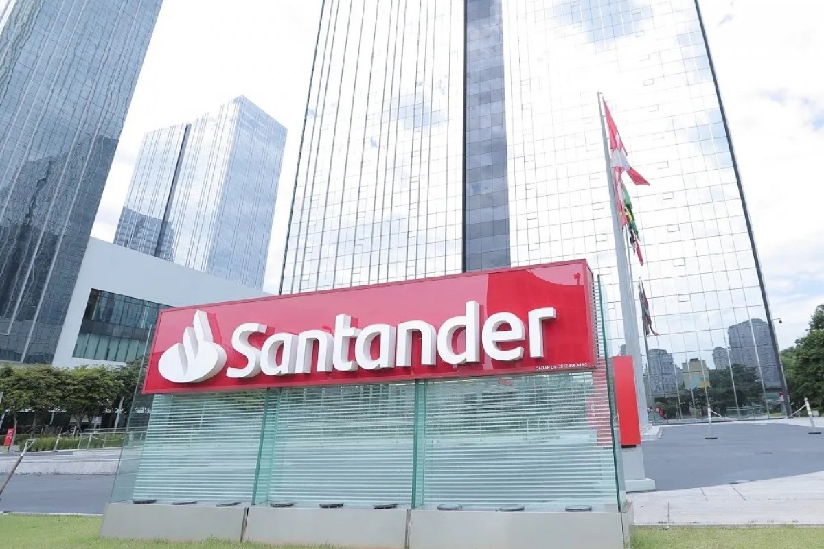 Banco oferece vagas com salários a partir de R$ 7 mil