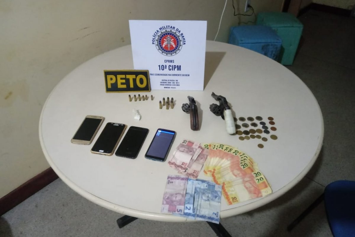 Suspeitos de roubo são presos e objetos furtados apreendidos no interior da Bahia