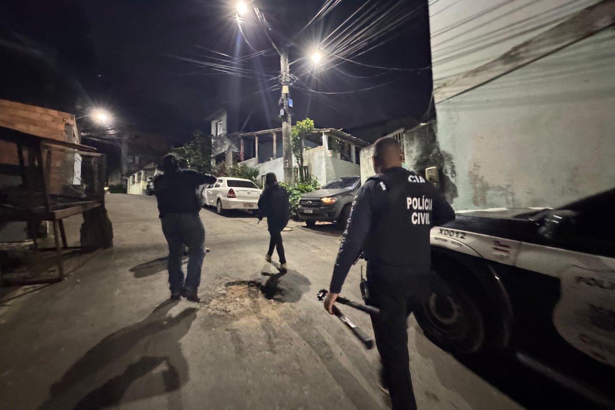 Operação da Polícia Civil mira organização criminosa responsável por confrontos armados em Salvador