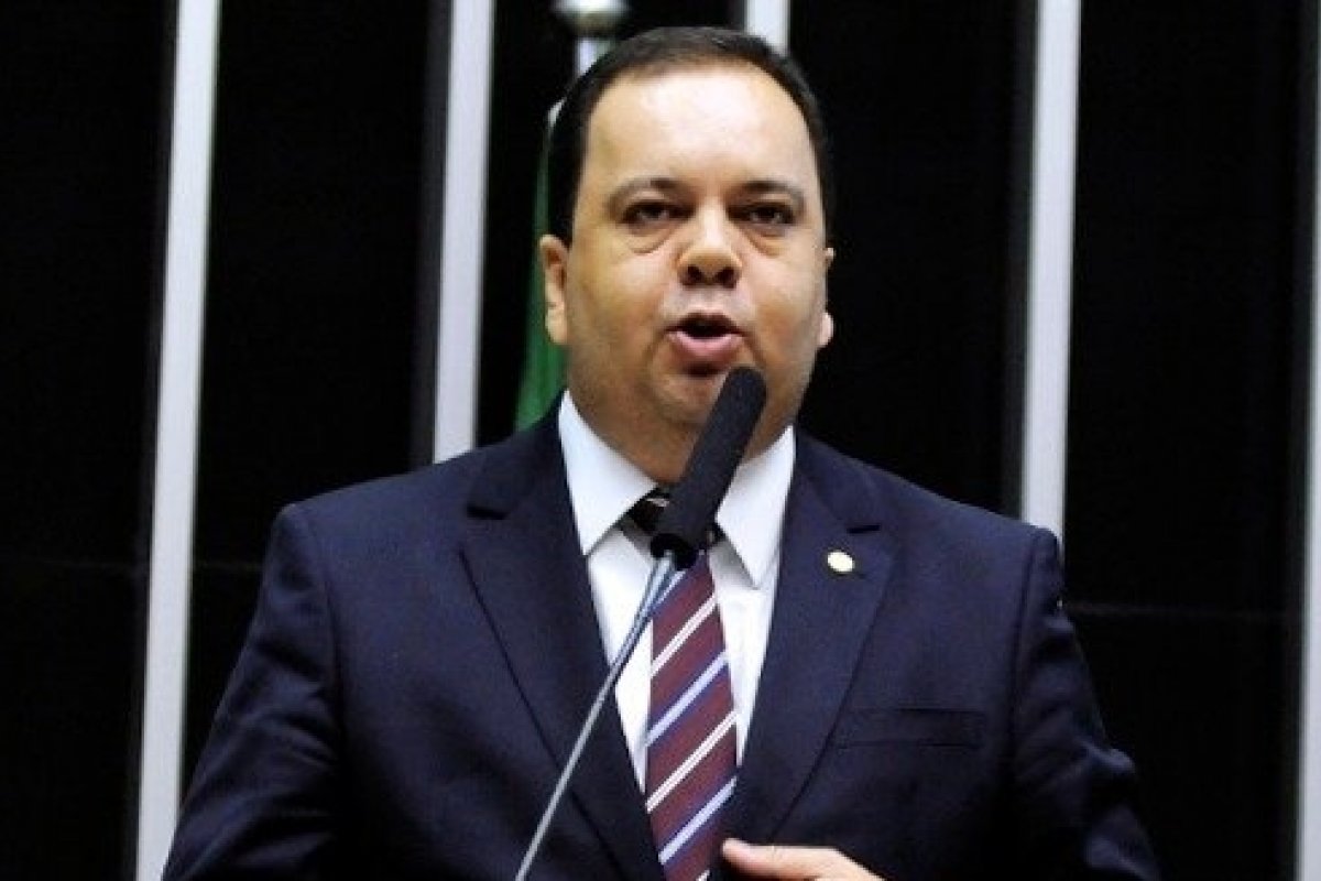 Overclean: alvo de investigação pela PF, Elmar Nascimento também votou a favor da 'PEC da Blindagem'