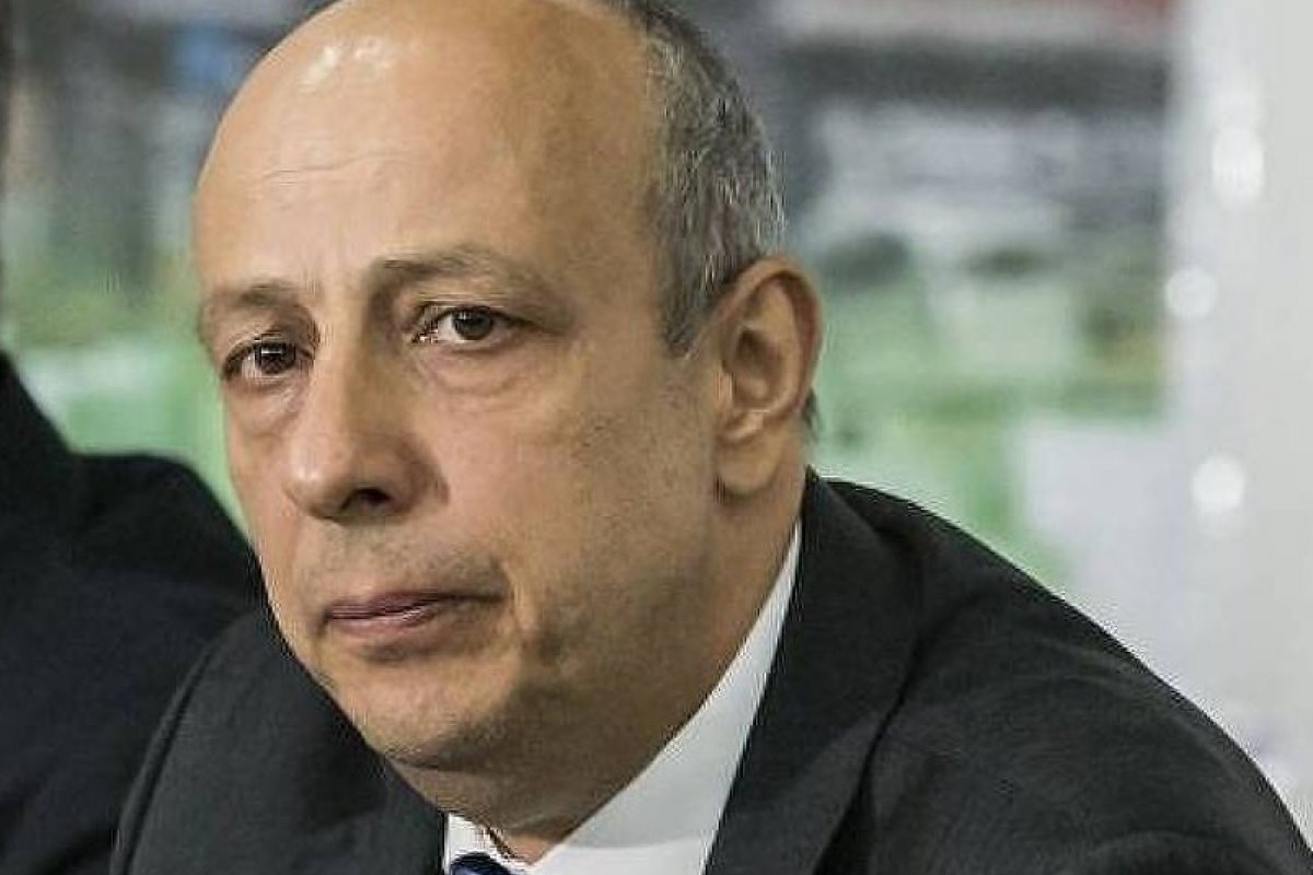Polícia divulga nomes de suspeitos pela morte de ex-delegado geral de SP