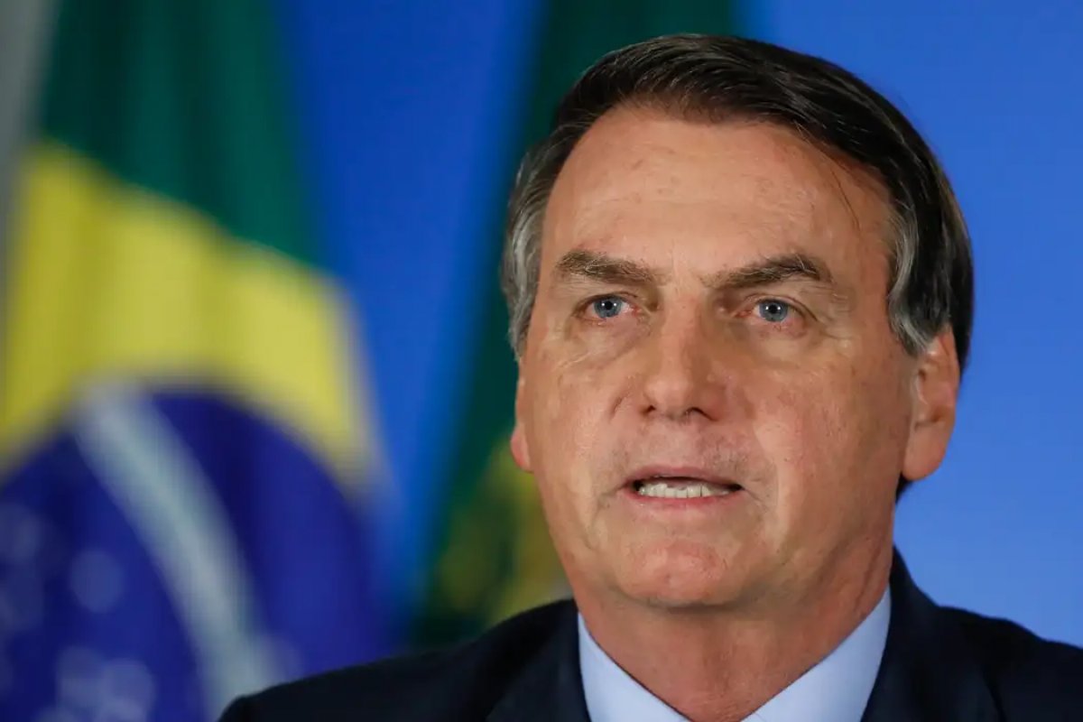 Autor do PL da Anistia defende dois anos de prisão domiciliar para Jair Bolsonaro: "Condenar um homem de 70 anos a 27 de prisão não é uma pena de morte?"