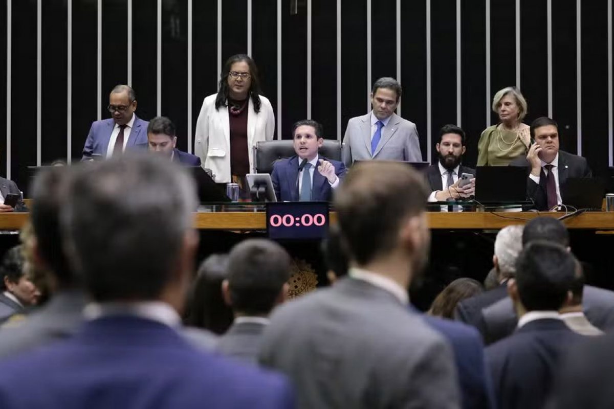 Assembleias estaduais começam a discutir replicação da PEC da Blindagem; Bahia entra no debate