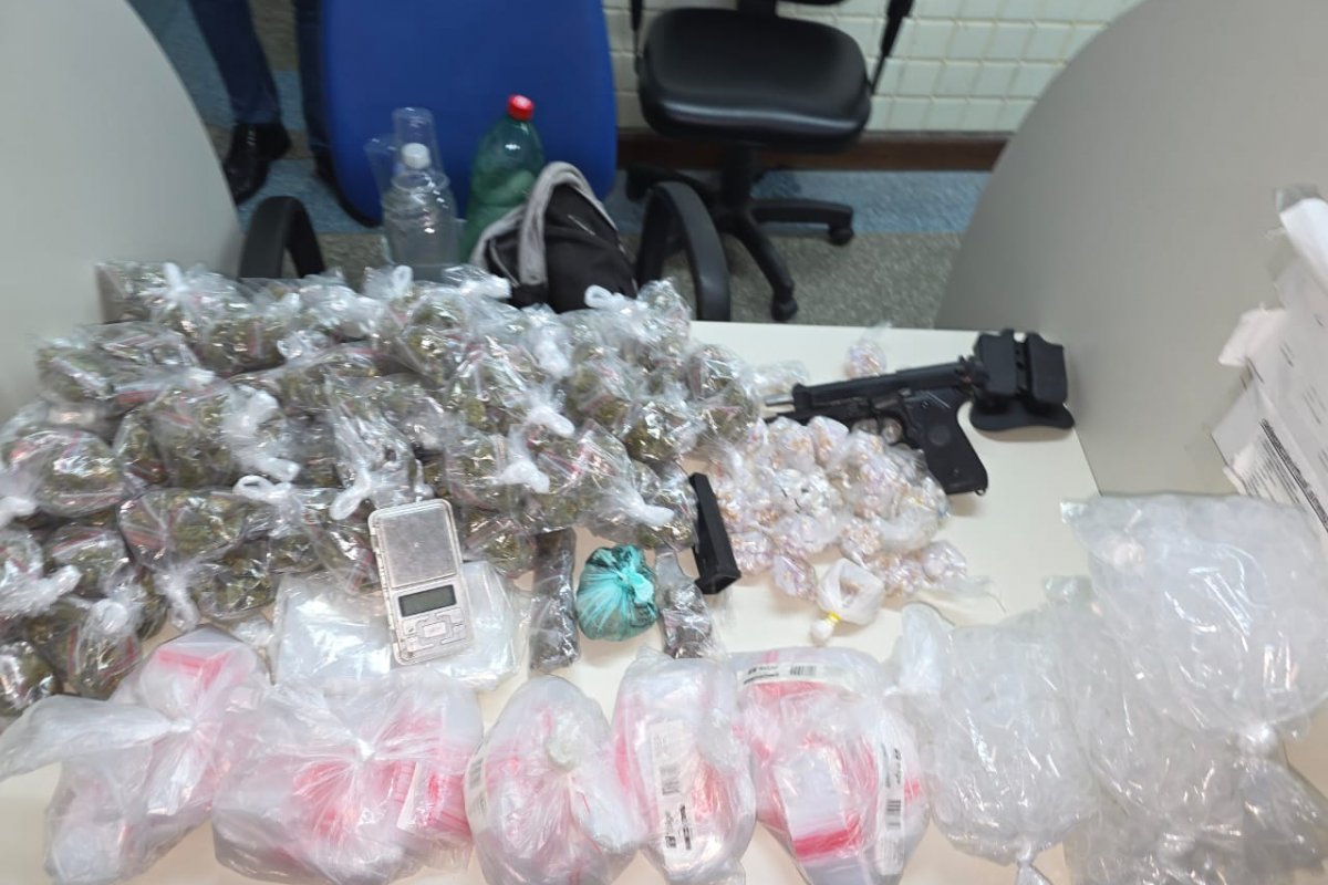 Suspeito de tráfico de drogas é preso no bairro São João do Cabrito