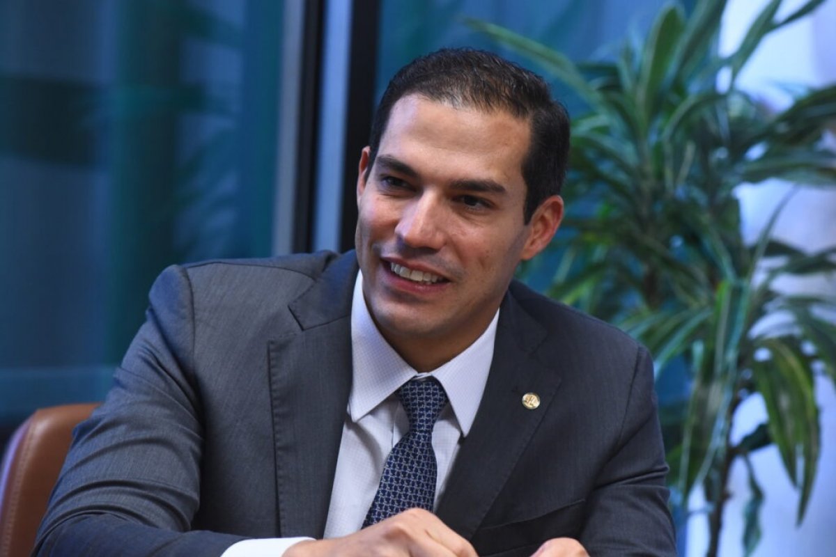 Deputado baiano se arrepende de voto a favor da PEC da Blindagem: “Críticas são legítimas”