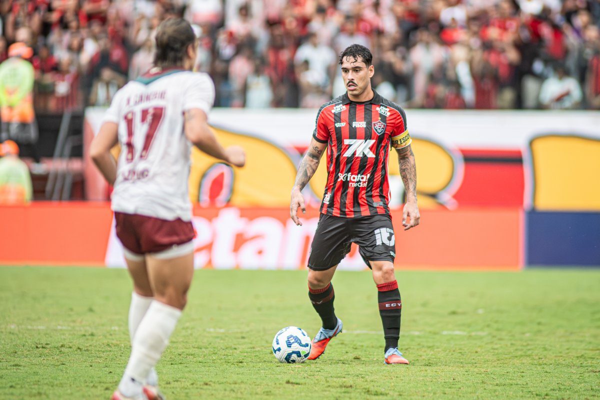 Vitória perde para o Fluminense no Barradão e segue na zona de rebaixamento