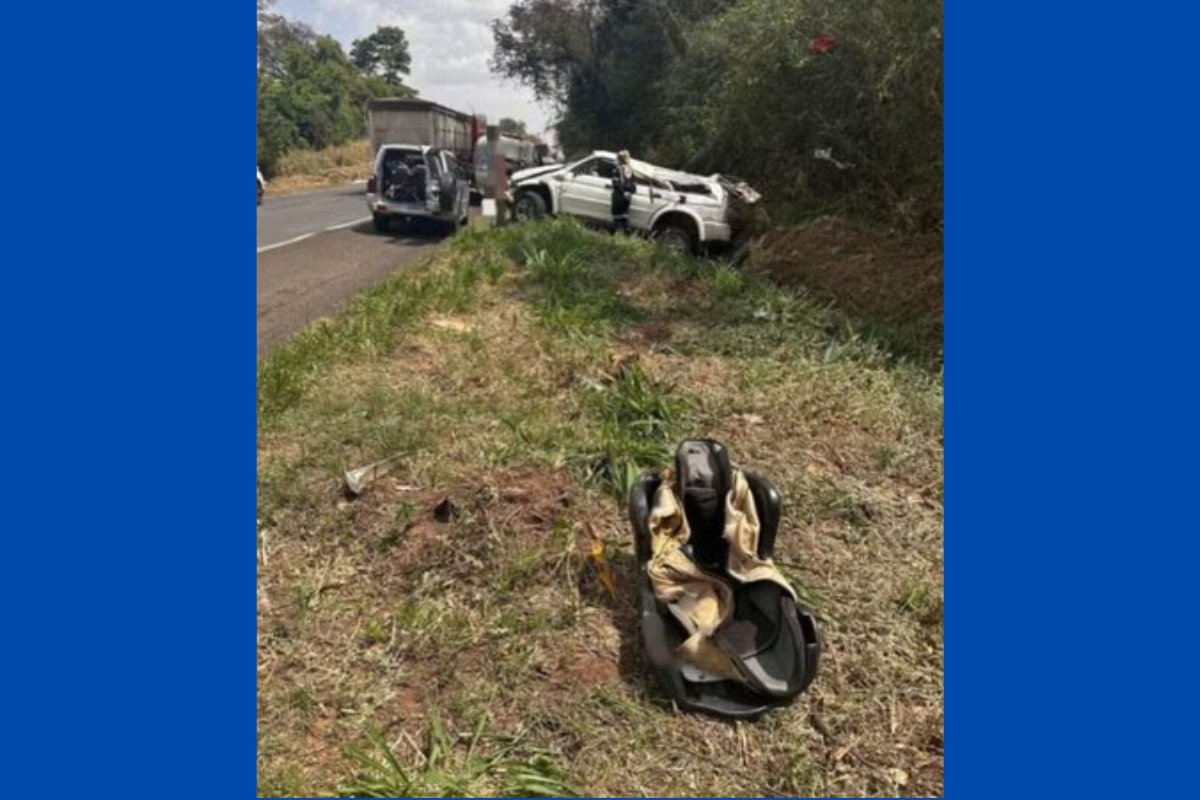 Criança de dois anos morre após cadeirinha ser ejetada em acidente de carro