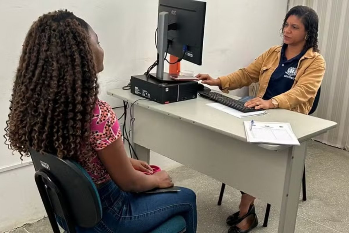 Projeto leva oportunidades de empregos a Feira de Santana; confira