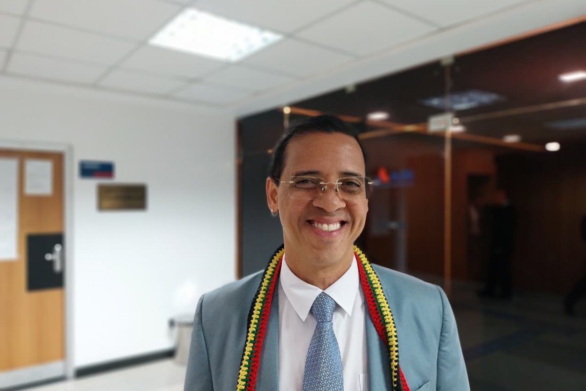 Vídeo: "Espero que a CCJ ouça o grito das multidões", diz Hilton Coelho sobre apreciação da PEC da Blindagem no Senado