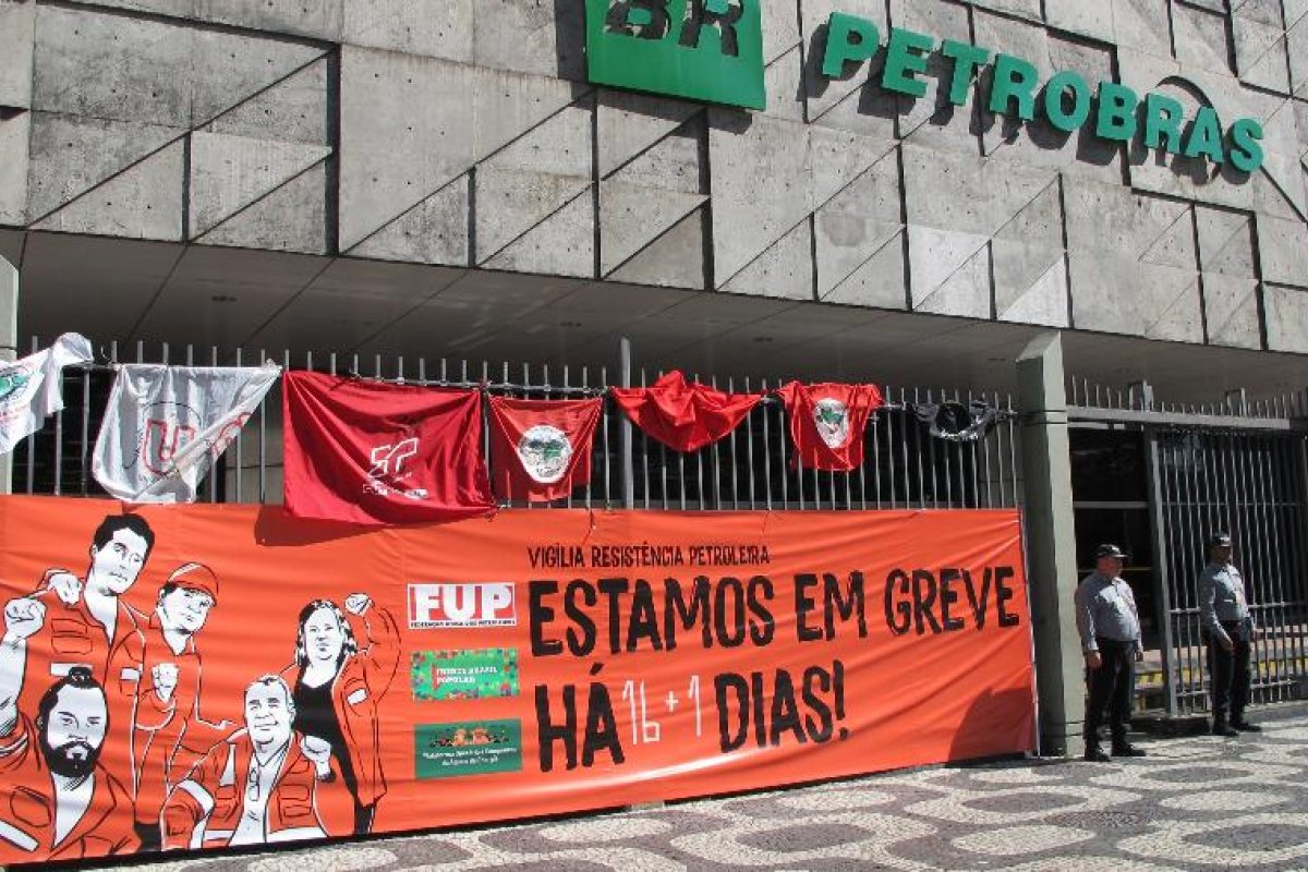 Greve pode gerar danos à Petrobras de R$ 55,9 milhões