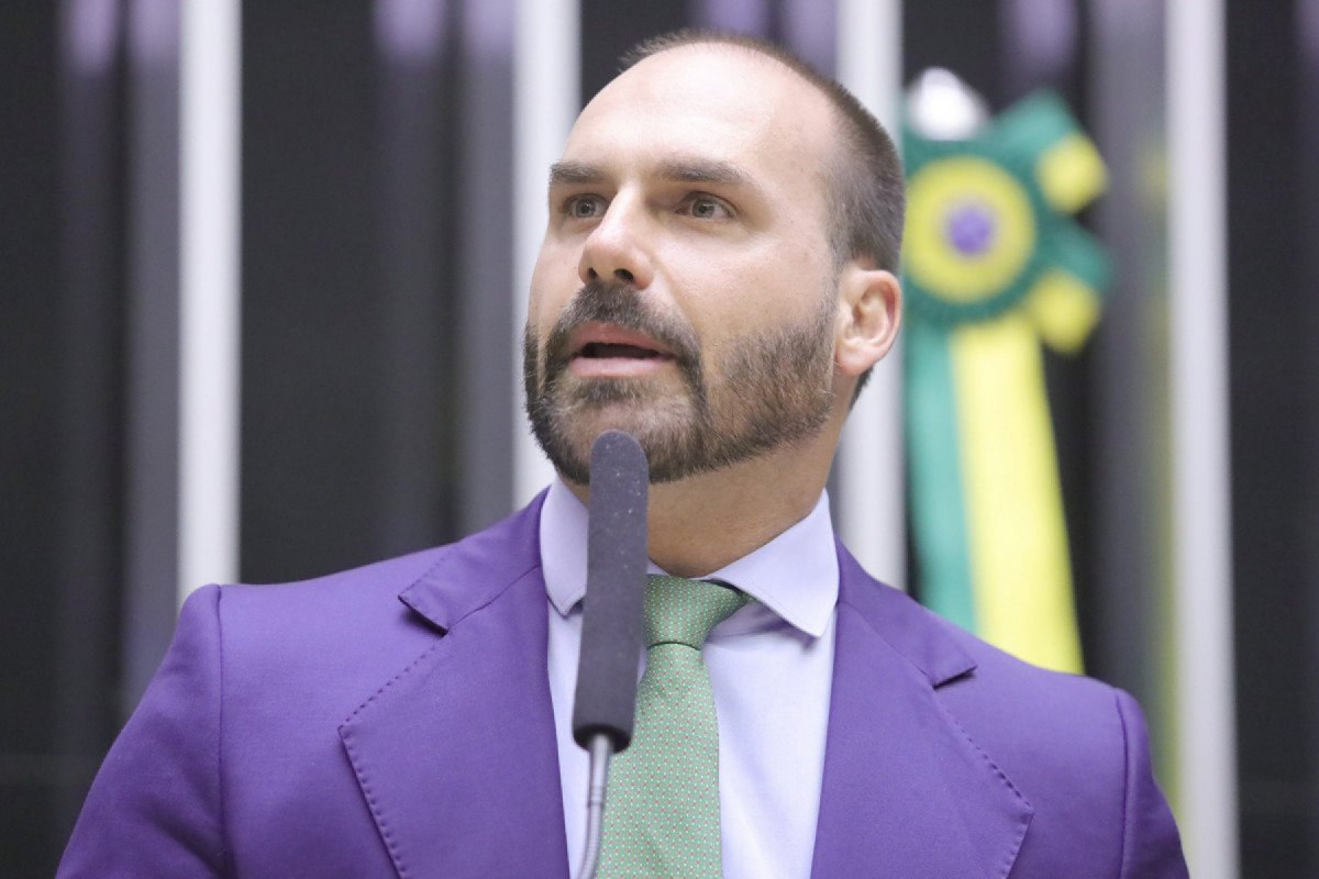 "Eu sou o candidato a presidência", diz Eduardo Bolsonaro sobre Eleições 2026