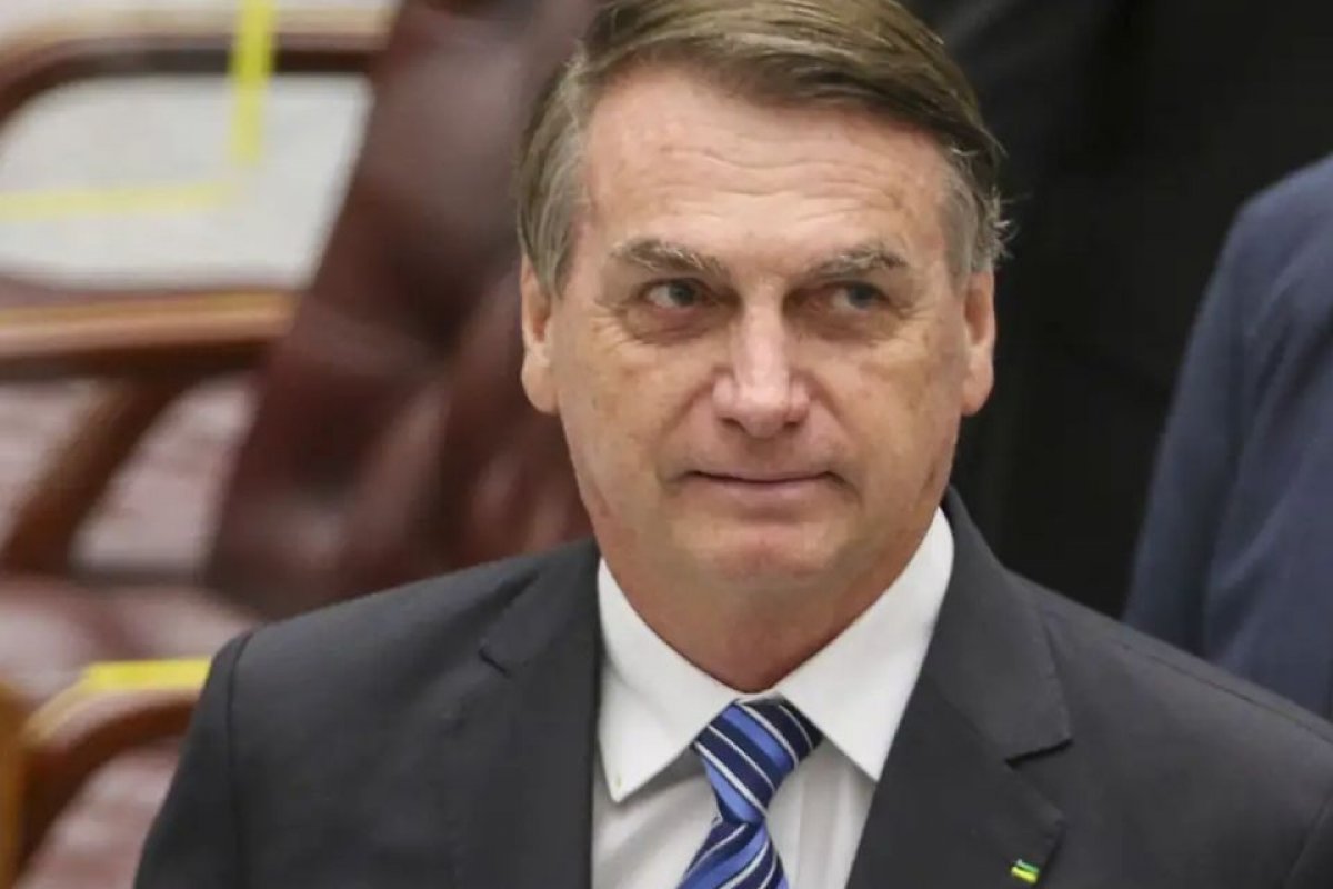Defesa de Bolsonaro pede fim de prisão domiciliar após PGR não denunciar ex-presidente por coação
