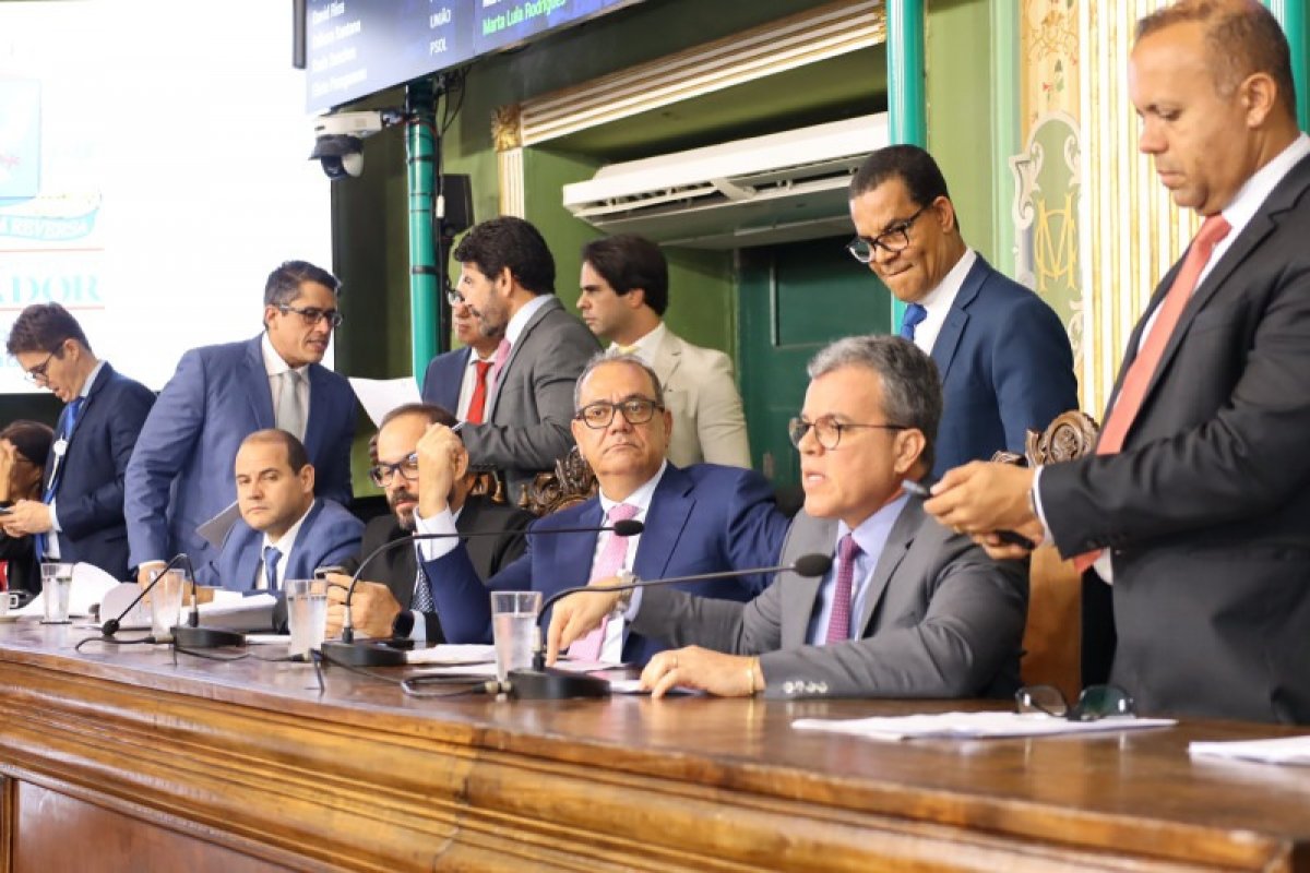 Câmara de Salvador aprova pacote do Executivo com mudança na Louos, empréstimos milionários e subsídio ao transporte