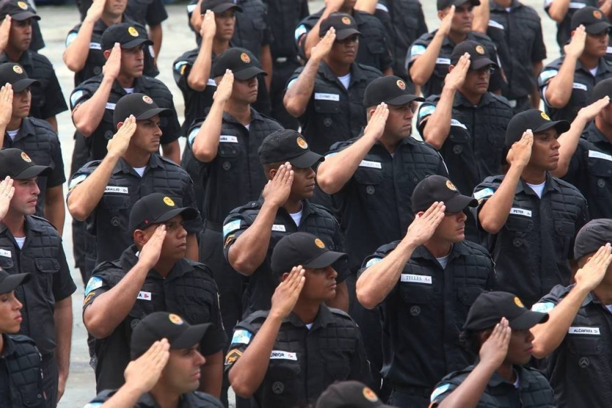 Risco de novos motins preocupam governos estaduais