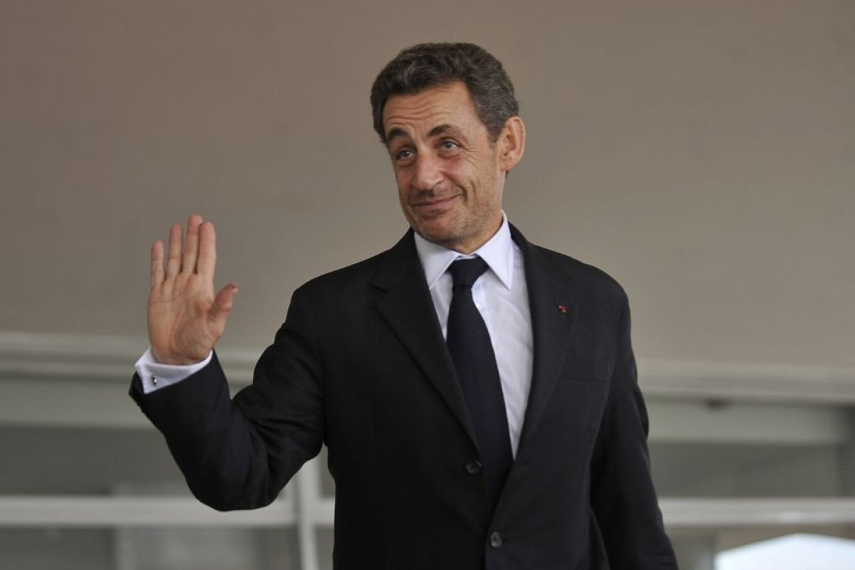 Justiça condena ex-presidente francês Sarkozy a 5 anos de prisão em caso de financiamento ilegal de campanha