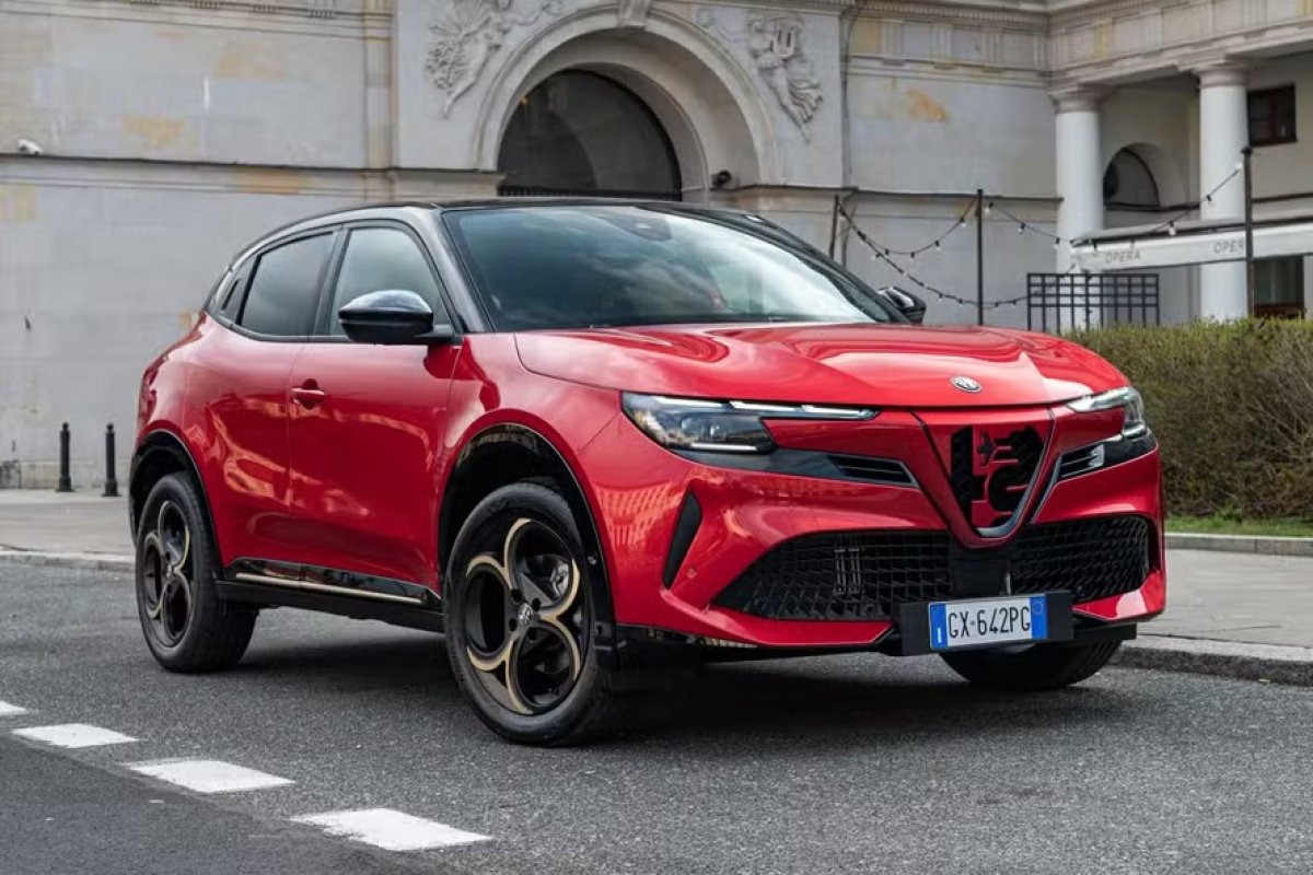 Alfa Romeo Junior é registrado no Brasil e pode ser próximo lançamento