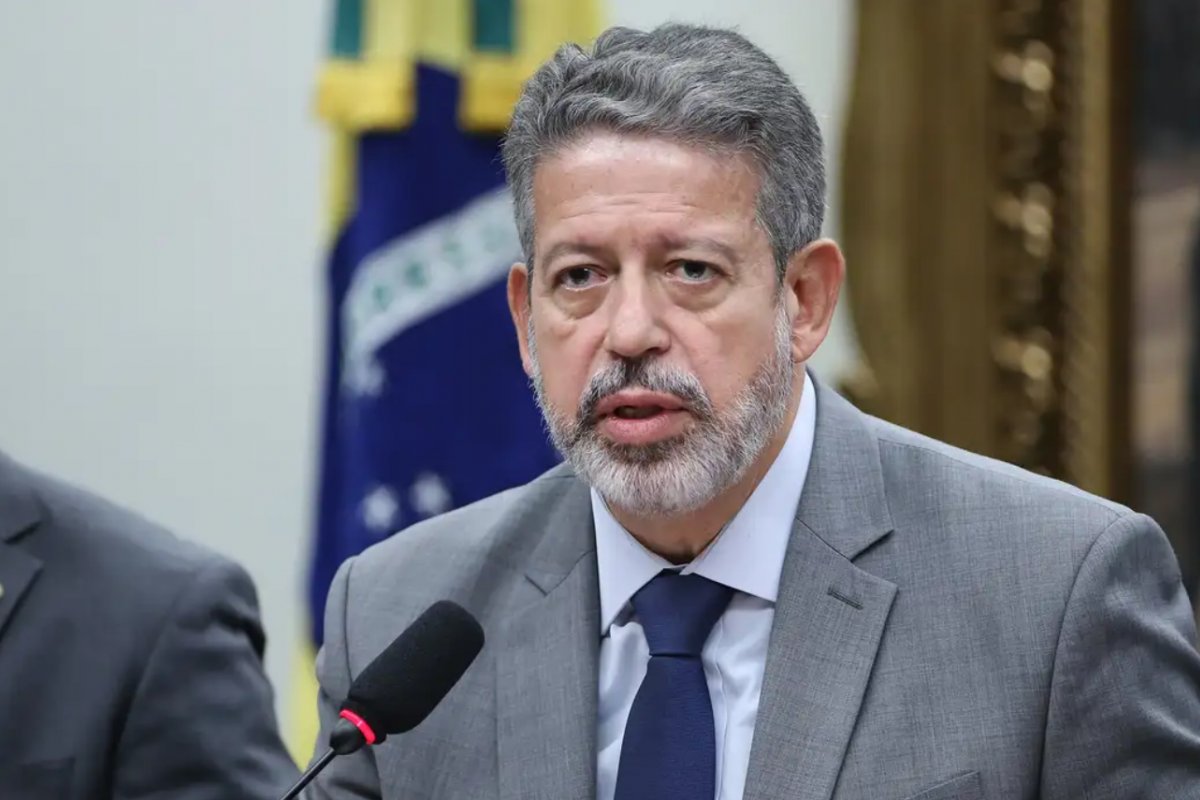 Lira nega que isenção do IR “foi chantagem para qualquer outra pauta” no Congresso