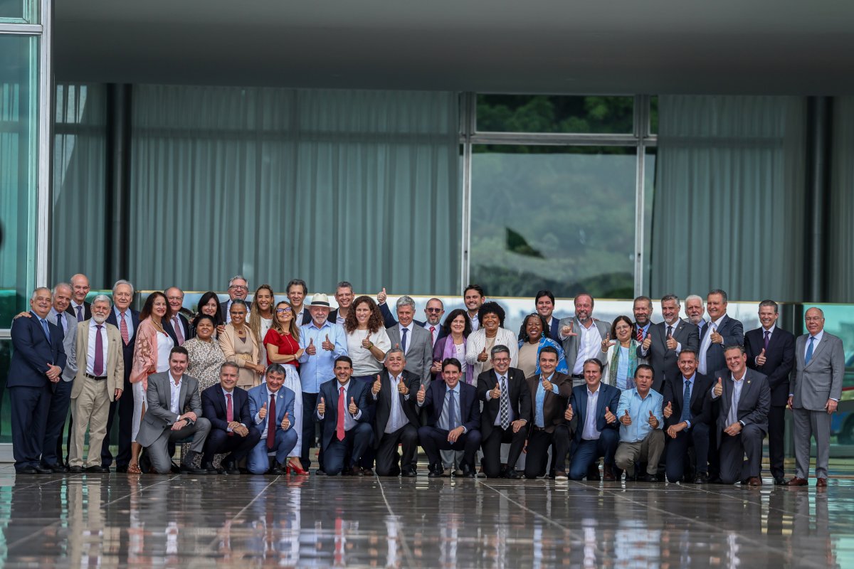 Com saída de Sabino do Turismo, governo soma 13 trocas desde 2023