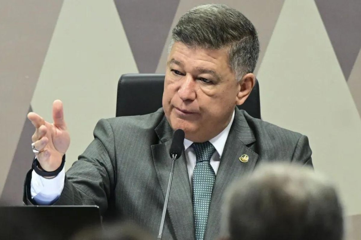 Presidente da CPMI do INSS minimiza confusão em depoimento de “Careca do INSS”
