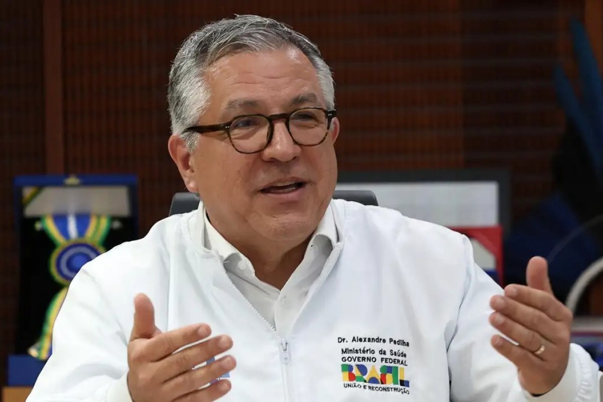 "Só é respeitado quem se respeita", diz Padilha sobre relação entre Trump e Lula