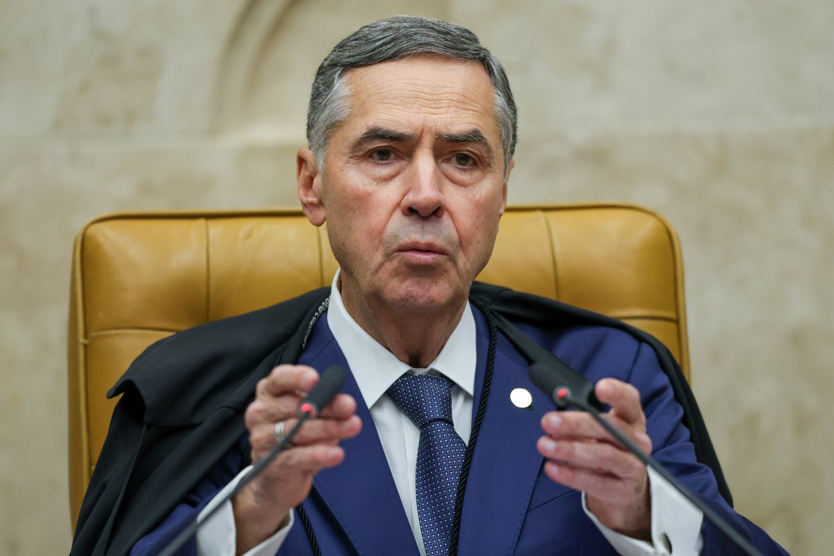 Barroso frustra feministas ao deixar de lado ação que descriminaliza aborto