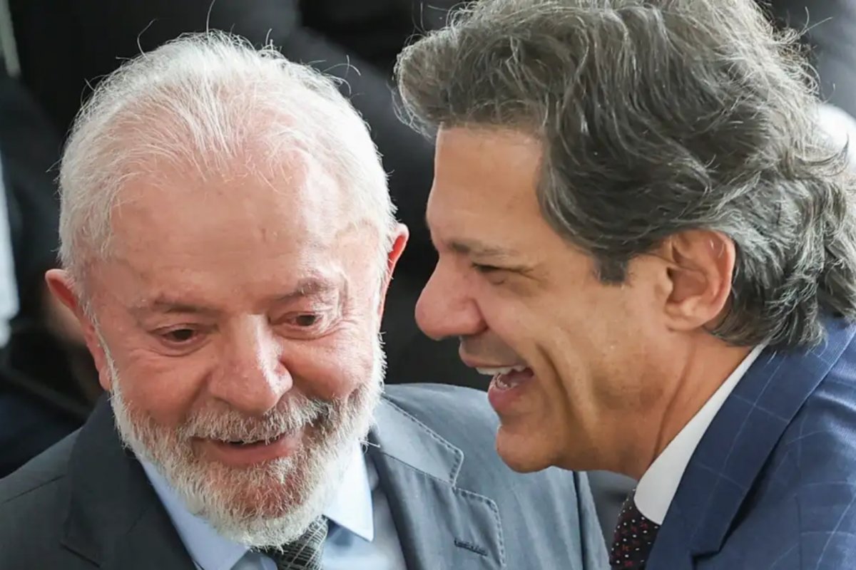 Haddad confirma candidatura de Lula à reeleição em 2026