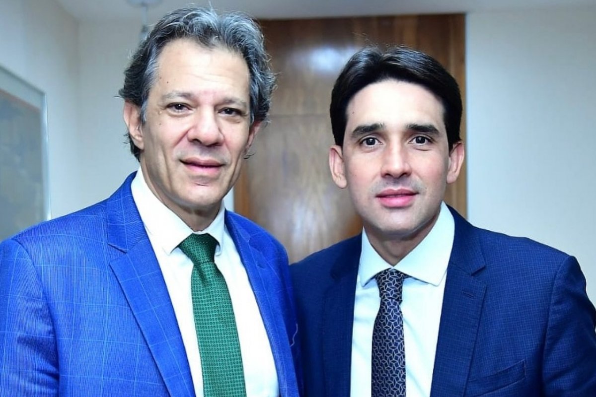 Ministério de Portos contraria Fazenda e defende leilão em duas fases para megaterminal de Santos