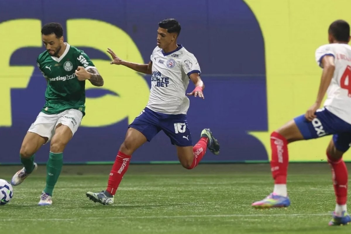 Há quatro jogos sem vencer, Bahia recebe o Palmeiras, melhor visitante da competição