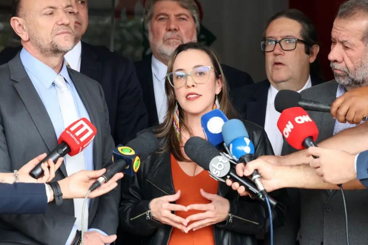 Presidenta do PSOL tem visto cancelado pelos Estados Unidos