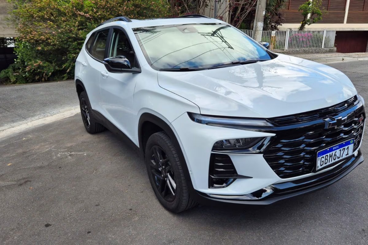Chevrolet Tracker RS 2026: Farol da Bahia testa o renovado SUV