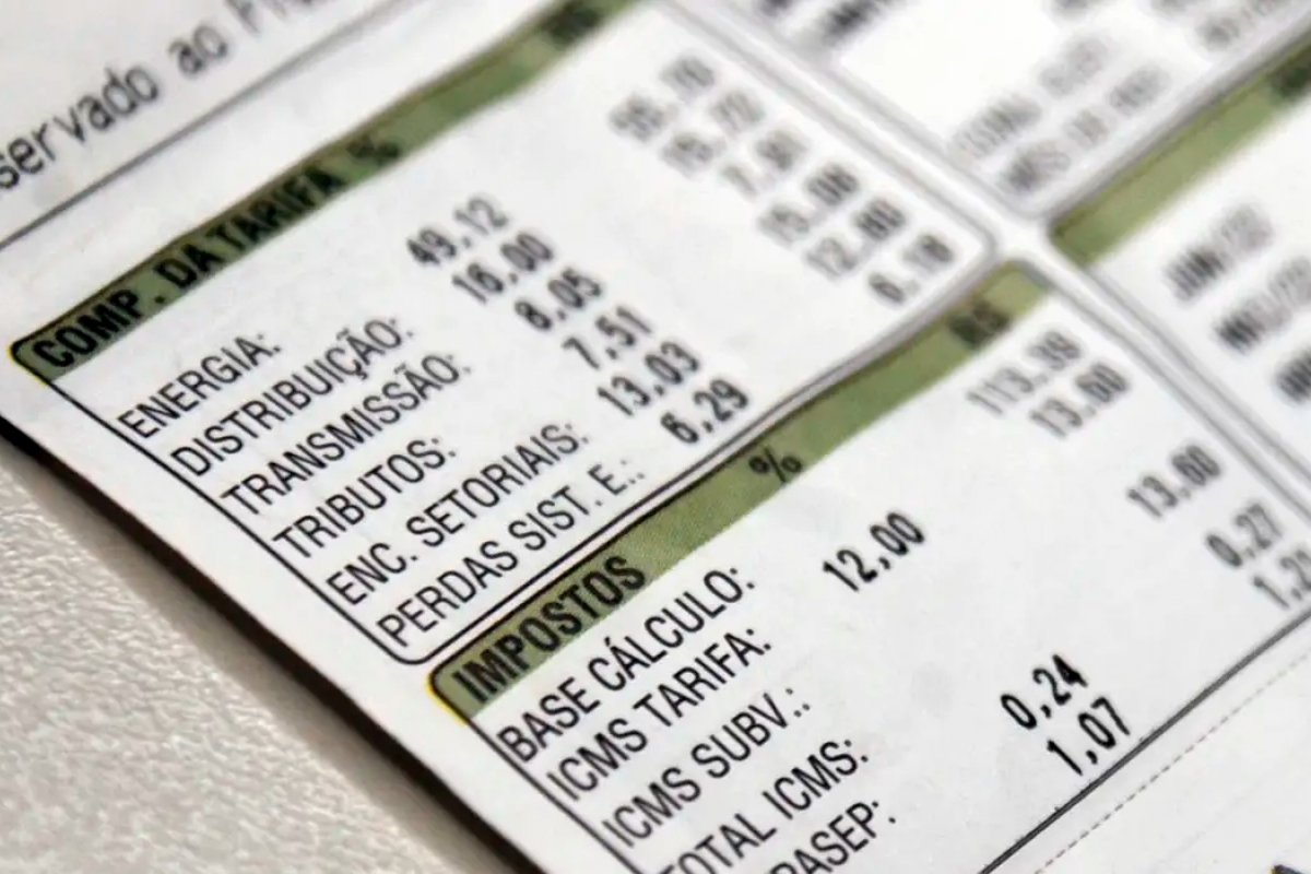 Aneel reduz bandeira para vermelha 1 na conta de luz em outubro