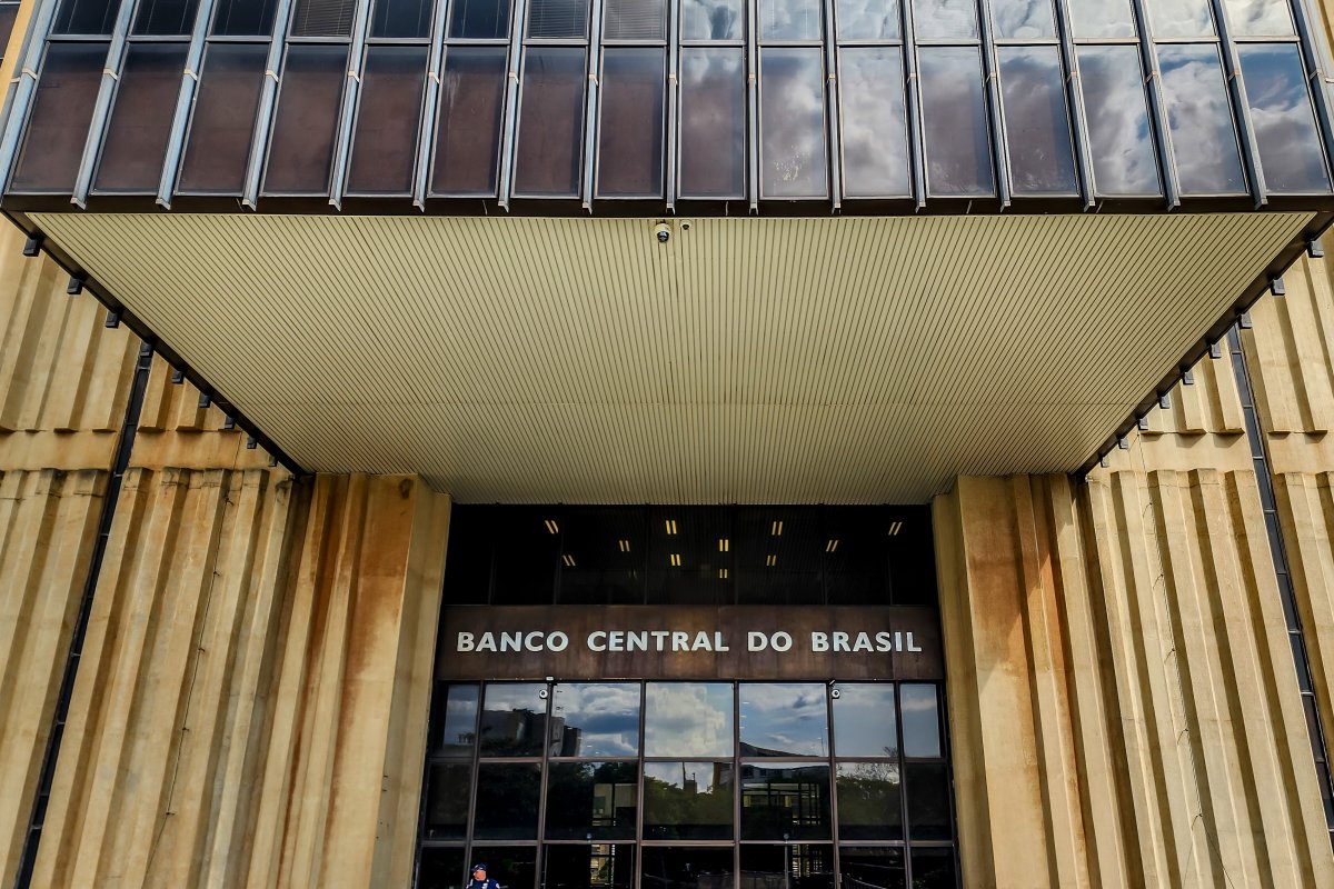 Economistas reduzem a previsão da inflação neste ano para 4,81%