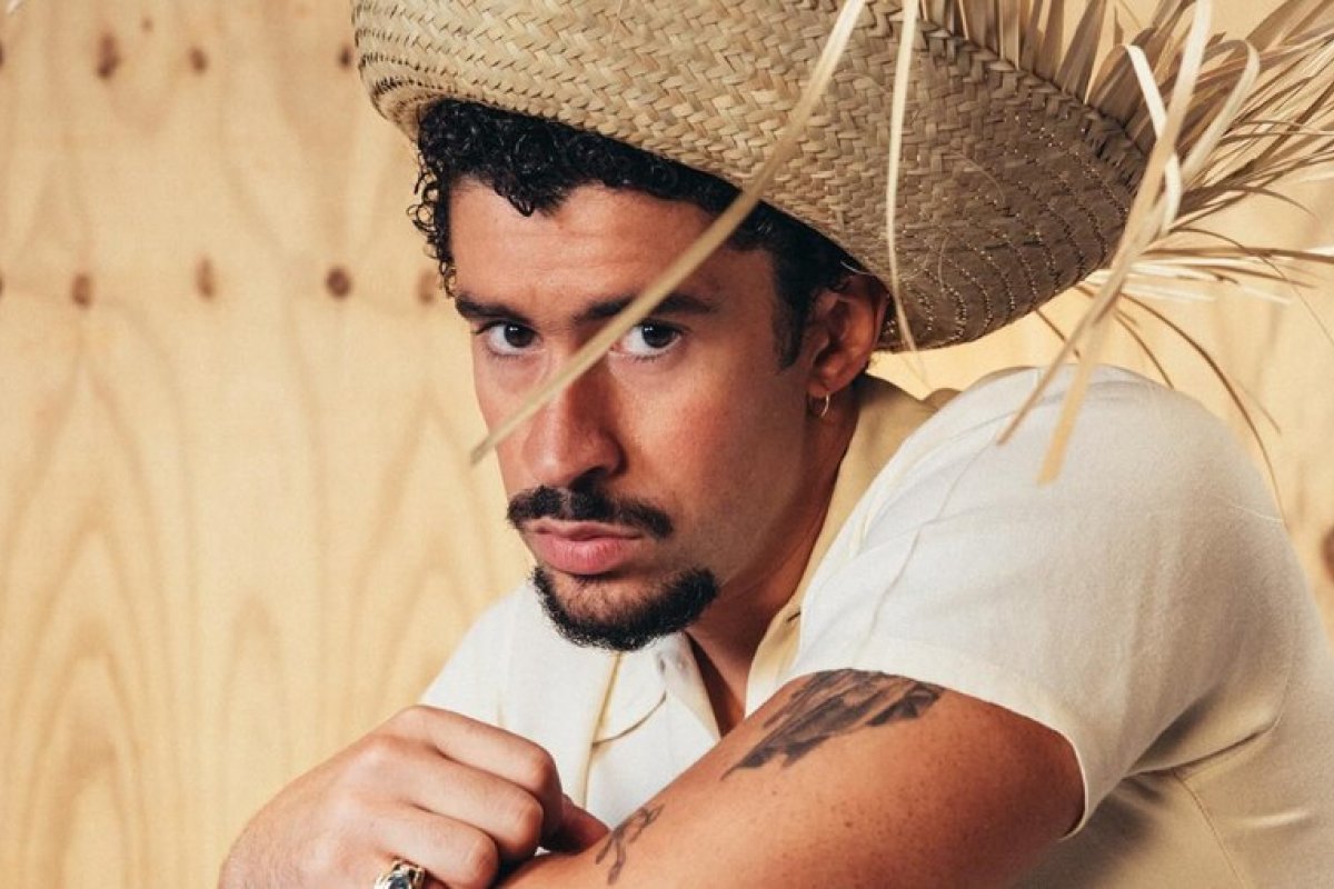 NFL anuncia Bad Bunny como atração do Super Bowl em 2026