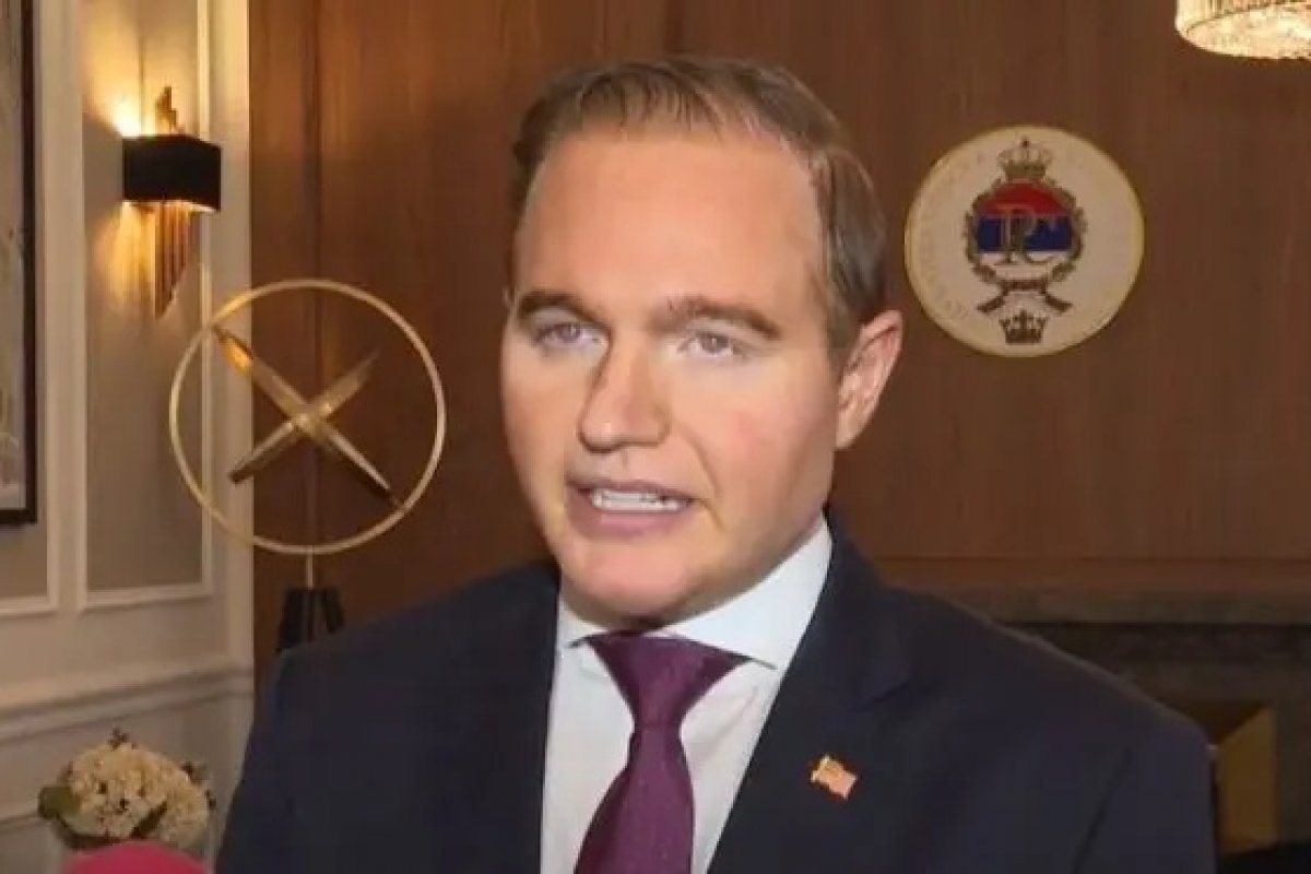 Advogado de Trump defende Eduardo Bolsonaro e chama Moraes de "descarado"