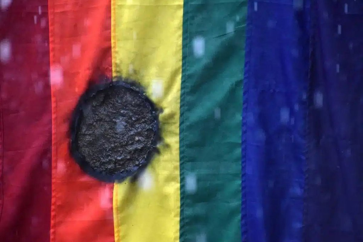 Exposição ‘Até Quando?’ é prorrogada em Jequié e reforça luta contra a LGBTfobia no Brasil!